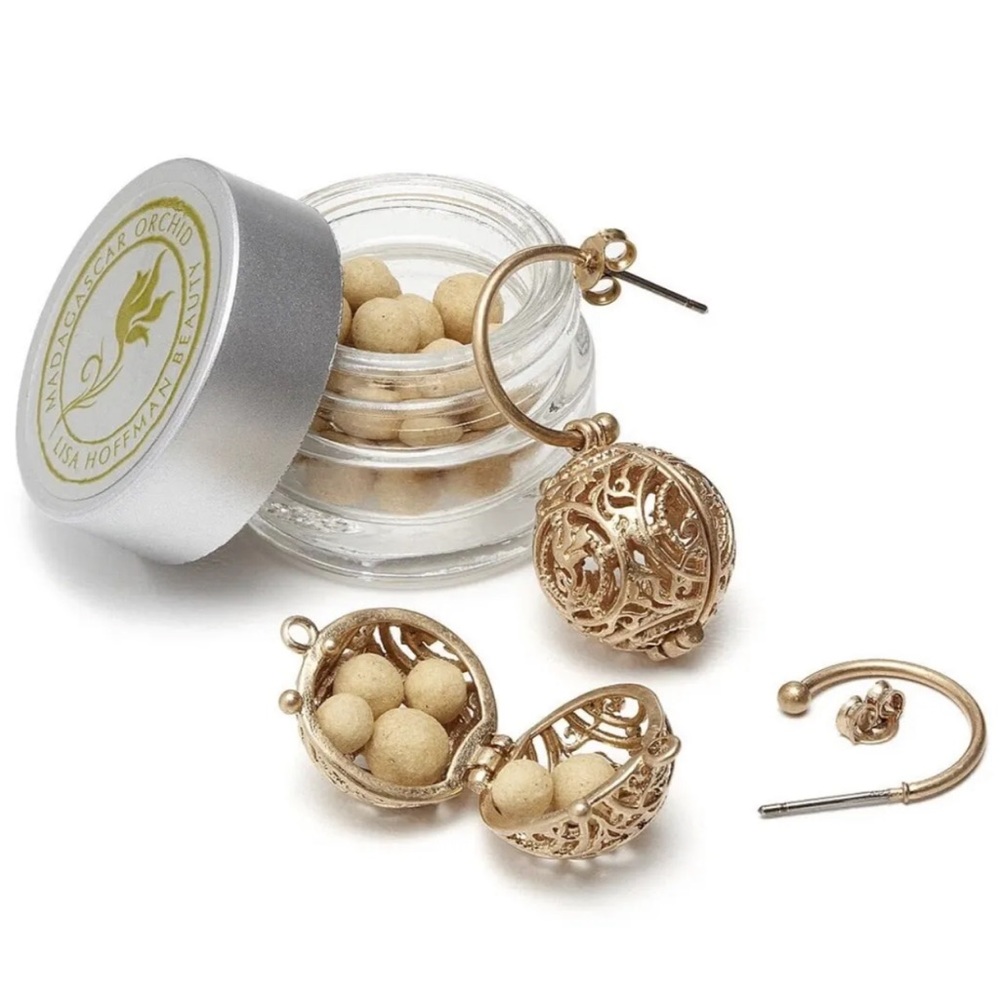 LISA HOFFMAN FINE FRAGRANCE JEWELRY EARRING, BRACELET, 2 BOTTLES TUSCAN FIG - Picture 2 of 9